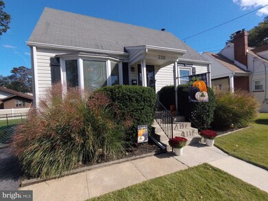 220 Fernwood Ave, Folsom, PA 19033 - photo 3