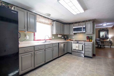 89 Hovey Rd, Londonderry, NH 03053 - photo 7