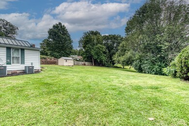320-Bradley-St-Abingdon-VA Matt-Smith-Re
