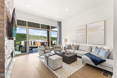 2_Livingroom_1800x1200_4057086