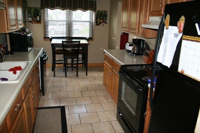 409 N Marshall St, Mitchell, SD 57301 - photo 7