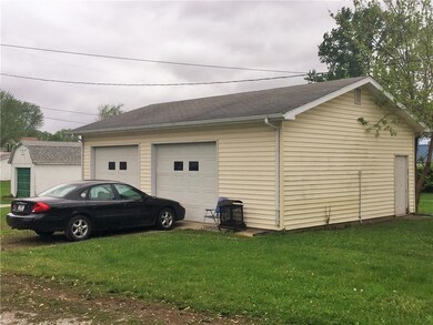 4 N Walnut St, Roachdale, IN 46172 - photo 5