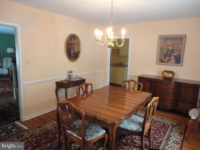 121 Lee Cir, Bryn Mawr, PA 19010 - photo 2