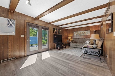 556 Mahaska Ct, Iowa City, IA 52246 - photo 2