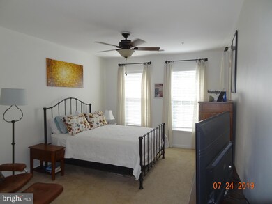 9722 Holmes Place unit 402, Manassas Park, VA 20111 - photo 5