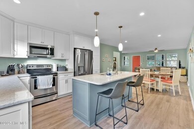 111 SW 24th St -31