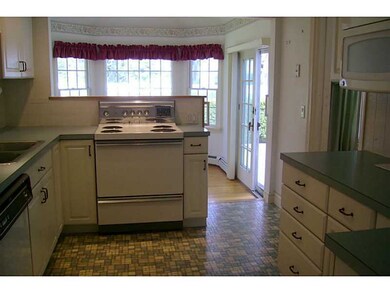 24 Edgewood Dr, Barrington, RI 02806 - photo 6