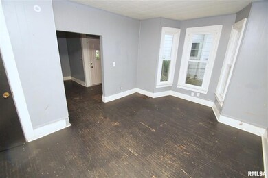 1518 Pershing Ave, Davenport, IA 52803 - photo 4
