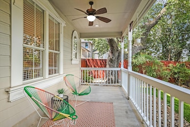 Covered porch with ceiling fan