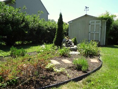 4721 Hoffman Dr, Whitehall, PA 18052 - photo 6