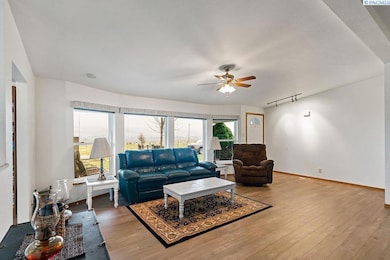 163106 W North River Rd, Prosser, WA 99350 - photo 5