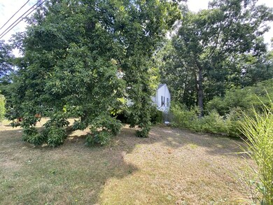 287 Brookside Cir, Florence, MA 01062 - photo 3