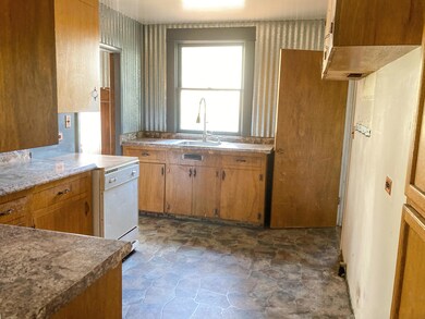 118 S I St, Lakeview, OR 97630 - photo 2