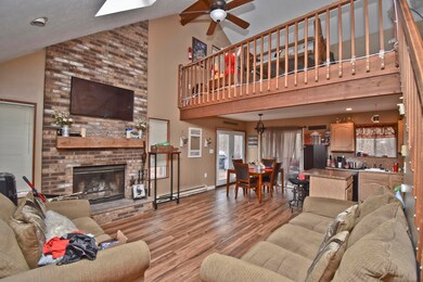 2 Living Room (1)x
