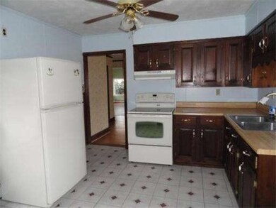 77 Chapel St, Warren, MA 01092 - photo 7