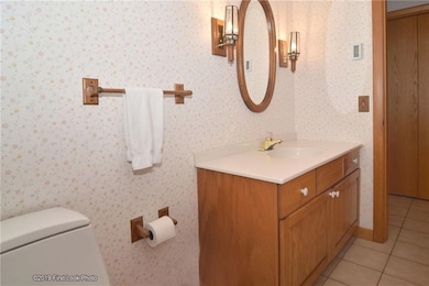 21 Sycamore Dr, Westerly, RI 02891 - photo 5