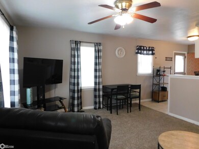 604 E 26th St S, Newton, IA 50208 - photo 5