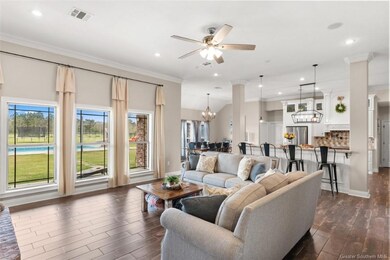 Living Area/Kitchen/Keeping- Breakfast area