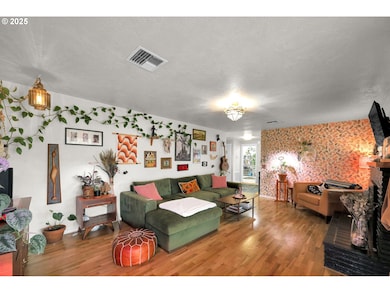 3950 Jasper Rd, Springfield, OR 97478 - photo 7