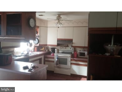 442 Estate Rd, Boyertown, PA 19512 - photo 2