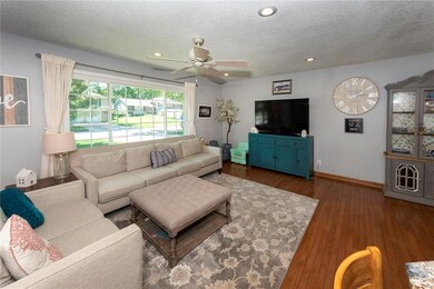 5219 Garnett St, Shawnee, KS 66203 - photo 4