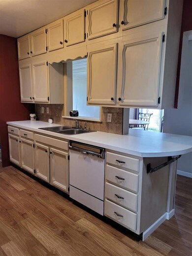 5003 University Ave, Cedar Falls, IA 50613 - photo 5