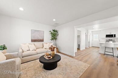 2.web-or-mls-535 N 2530 N, unit #11-2