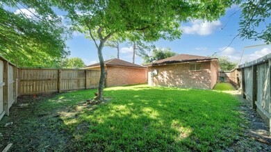 16502 Forest Bend Ave, Friendswood, TX 77546 - photo 5
