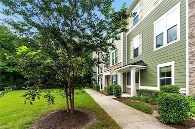 602 Brickell Chase, Chesapeake, VA 23324 - photo 4