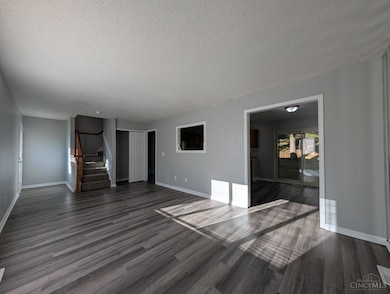 3427 Bighorn Ct, Cincinnati, OH 45211 - photo 3