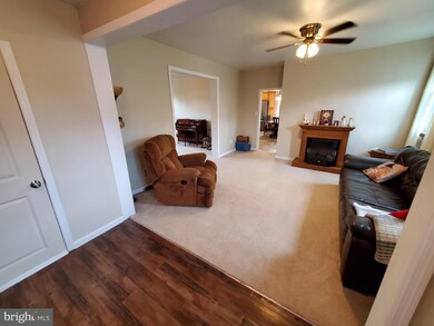 126 S Broad St, Myerstown, PA 17067 - photo 4