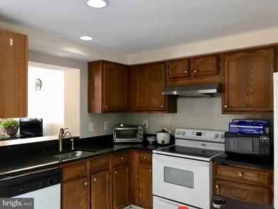 13934 Winding Ridge Ln, Centreville, VA 20121 - photo 7