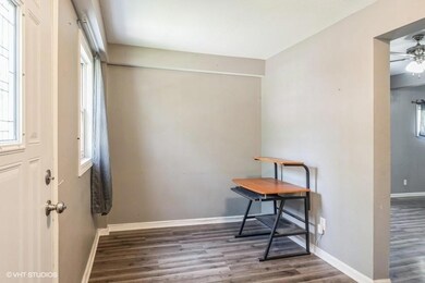 2911 Des Moines St, Des Moines, IA 50317 - photo 2