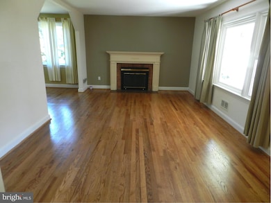 13224 Bregman Rd, Silver Spring, MD 20904 - photo 3