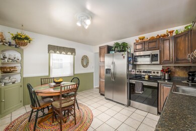 1104 Secrest Ave-6