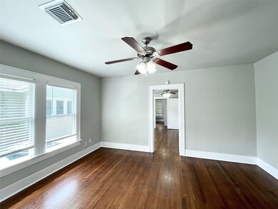 4009 Oak Ridge St, Houston, TX 77009 - photo 5