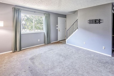 3048 Highcliff Ct, Columbus, OH 43231 - photo 6