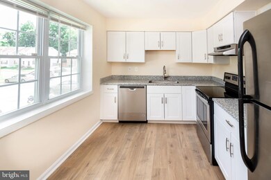 1907 Fort Monroe Ct, Dumfries, VA 22026 - photo 6