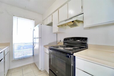 3828 Cibolo Dr unit 104, Fort Worth, TX 76133 - photo 6