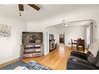 1211 N College St, Newberg, OR 97132 - photo 7