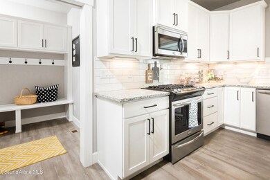 (5) stock kitchen
