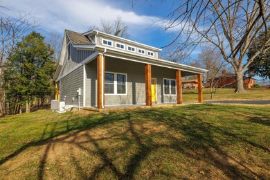 113 Frazier St, Staunton, VA 24401 - photo 4