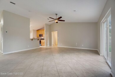 10-web-or-mls-Benson Ave-008