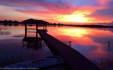 932 Lake Dr E, Lake Placid, FL 33852 - photo 5