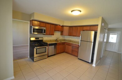 259 Bay Colony Dr, Naperville, IL 60565 - photo 4