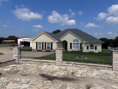 808 Neptune Dr, Granbury, TX 76049 - photo 4