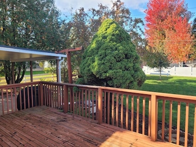 28 12th Ave SE, Oelwein, IA 50662 - photo 3