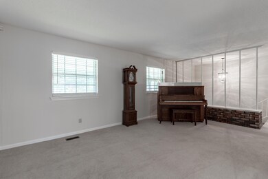 134 Park Dr-7