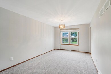 110 Valley View Ct, Verona