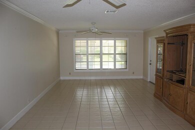 Living Dining Area